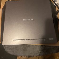 NETGEAR NIGHTHAWK WI-FI ROUTER AC 1900 $10