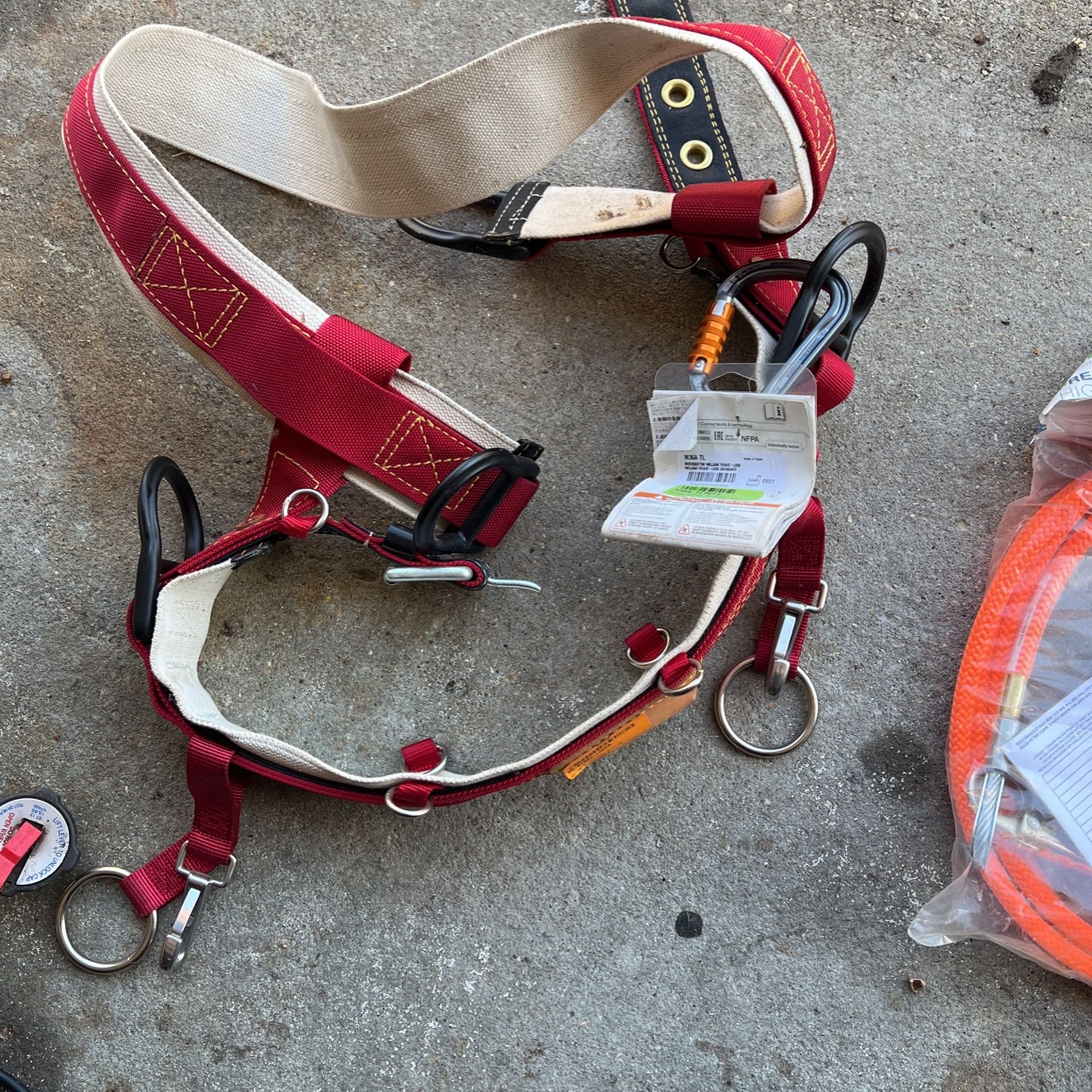Tree Climbers Harness And Hi Vis Flip Line