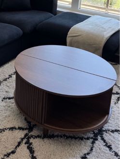 Fluted round coffee table