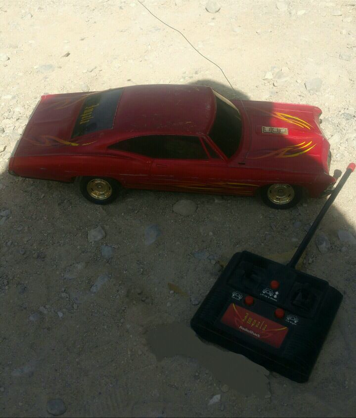 RADIO SHACK "1967 IMPALA LOWRIDER" RC CAR W/ HYDRAULICS 17" LONG