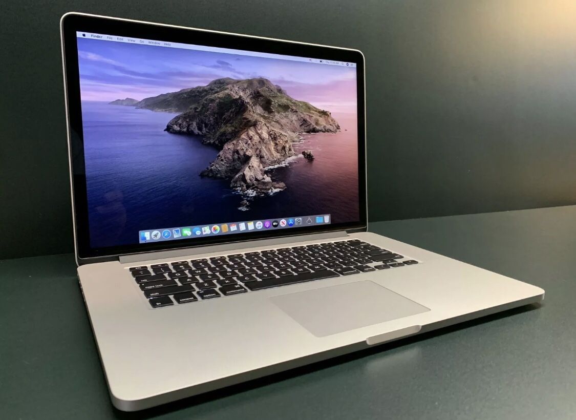 500 SSD hard drive, 16gigs ram Retina thin 4K MacBook Pro i7 15” like new with hdmi purchased 2015 Two video cards quad core super fast Its in exc