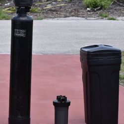 AQUASURE Water Softener Like New