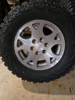 New 265/70r17 tires  on Chevy Tahoe rims