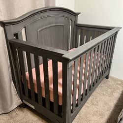 Park Ridge 4 in 1 Convertible Crib Graphite Gray