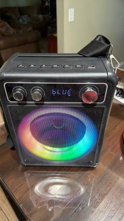 Bluetooth kareoke speaker