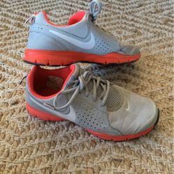 Nike Women Running Shoes Size 7.5