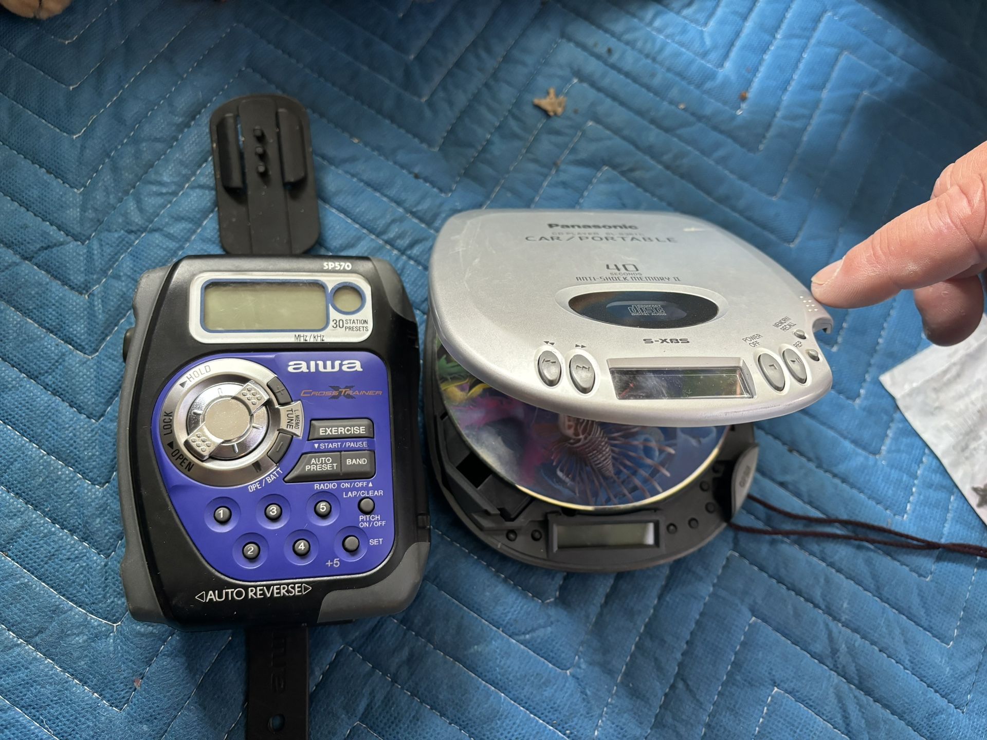 Tape Player And Cs Walkman’s