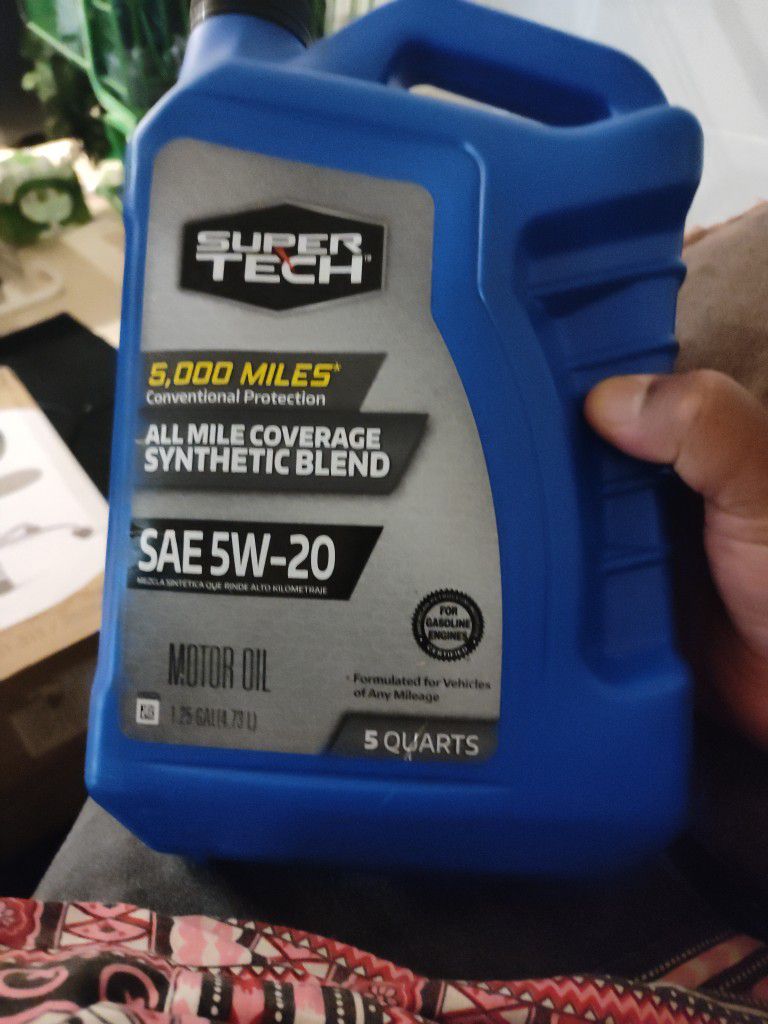 Super Tech 5W-20 Motor Oil 5 Quarts