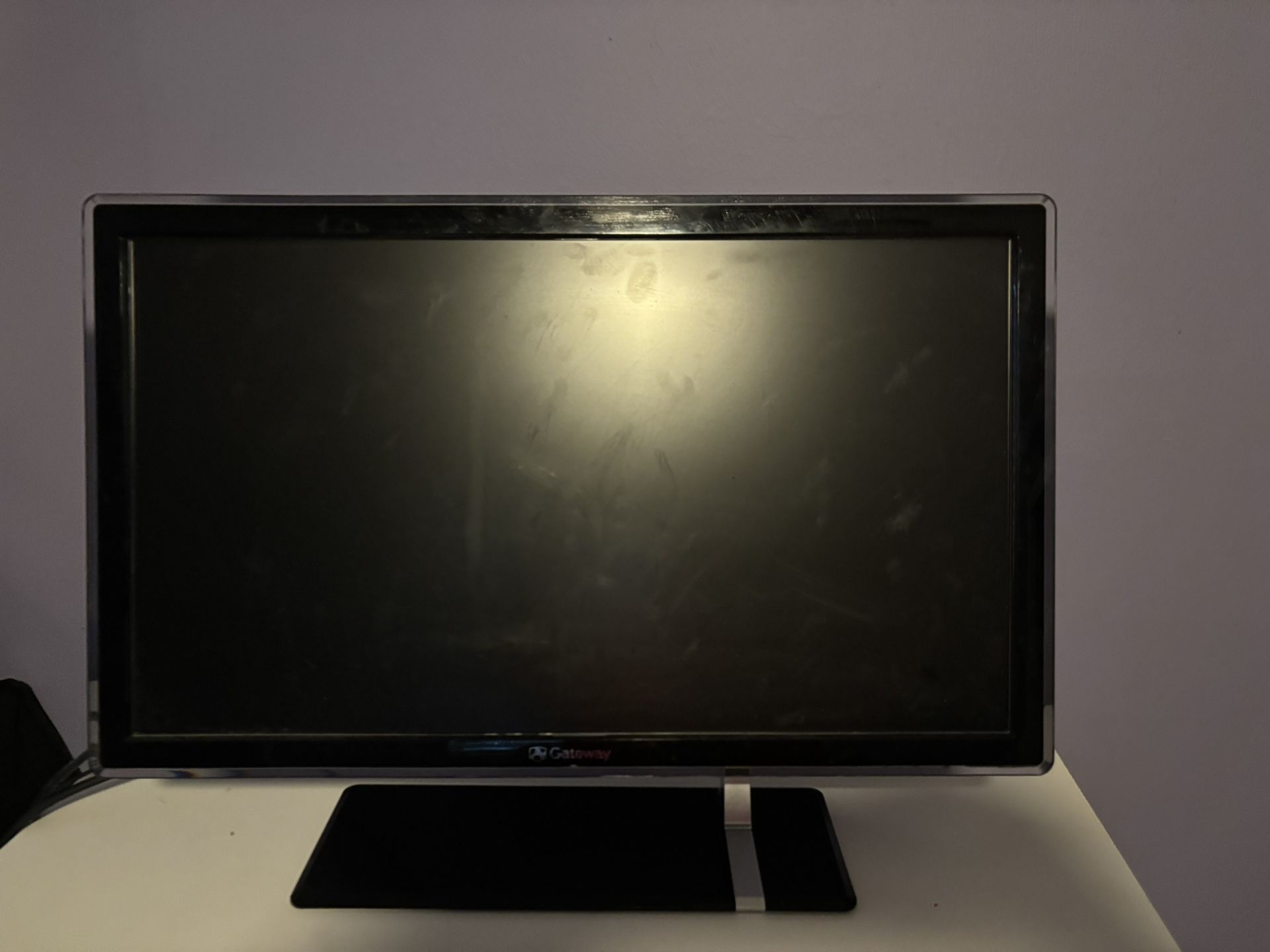 51 x 28 computer monitor