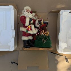 Kirkland Signature Santa Figurine #212206 w/ Box – one piece missing
