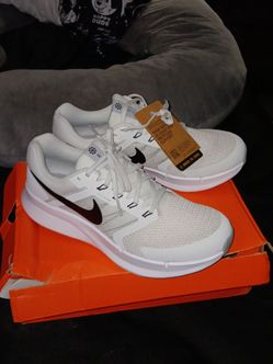 Nike Run Swift 3 NEW white black gray