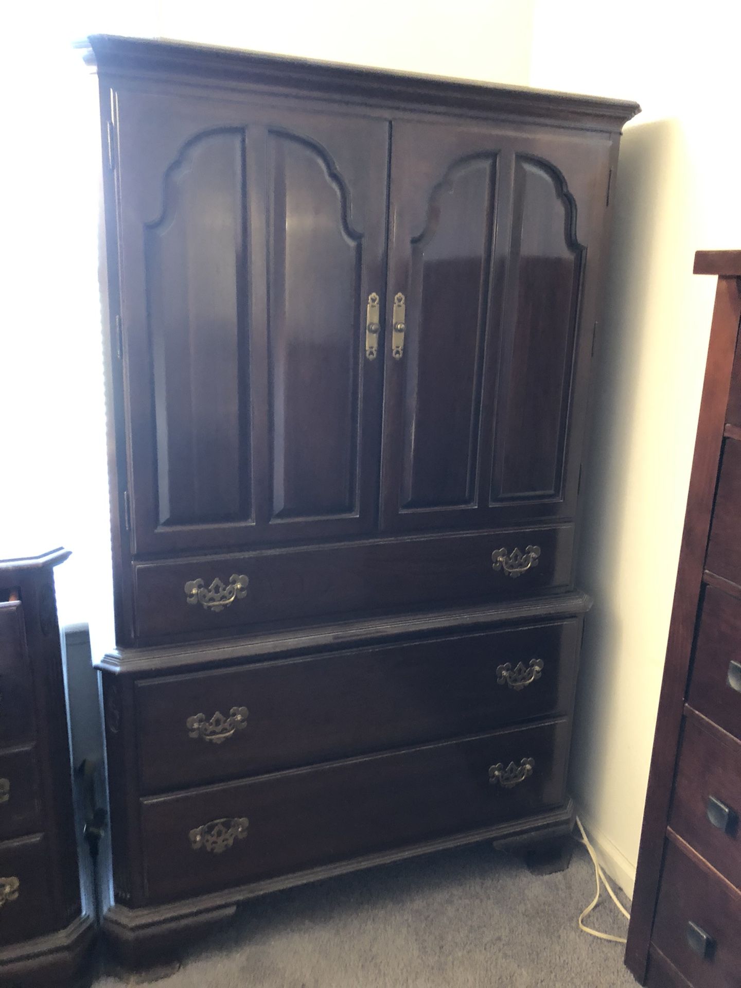 Ethan Allen Men’s Dresser