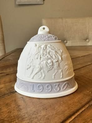 1993 Lladro Christmas Bell