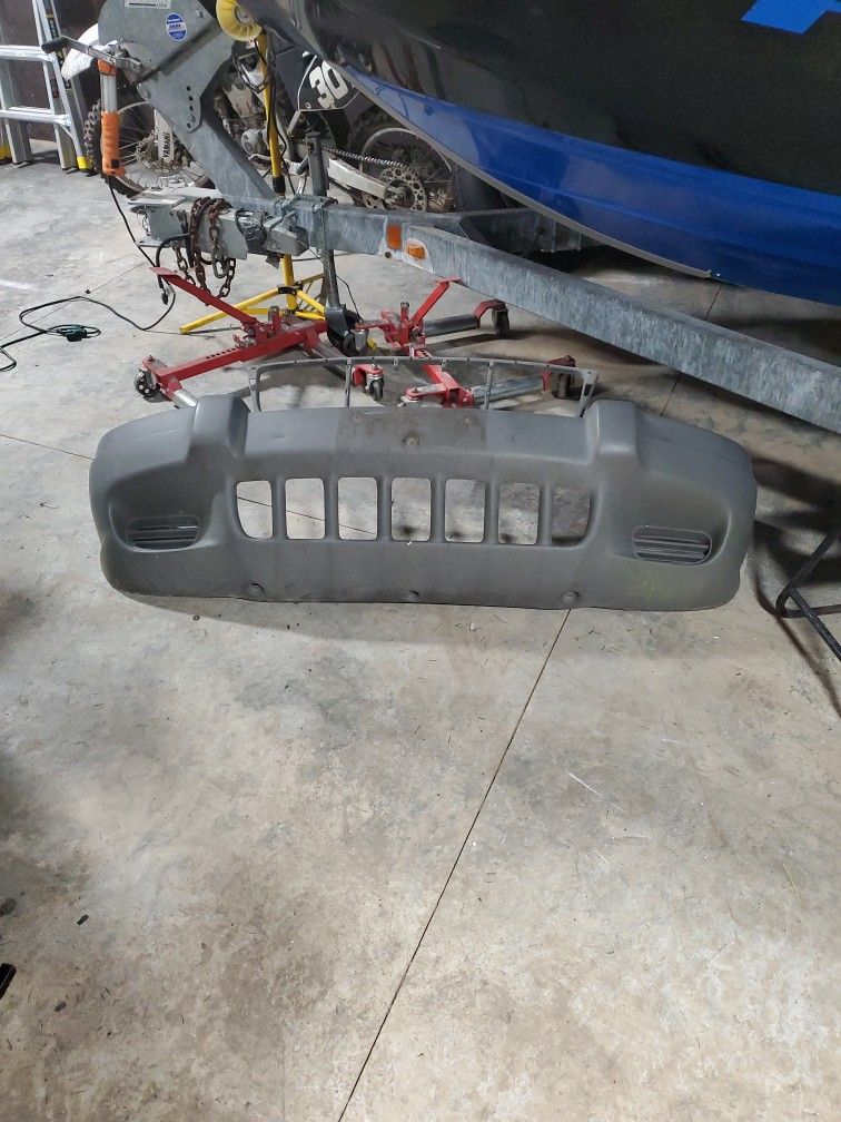99-04 Jeep Grand Cherokee Front Bumper 