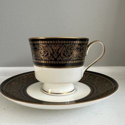 MIKASA BONE CHINA NARUMI JAPAN PATTERN MOUNT HOLYOKE #114 TEACUP & SAUCER