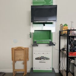 Xbox One Kiosk 