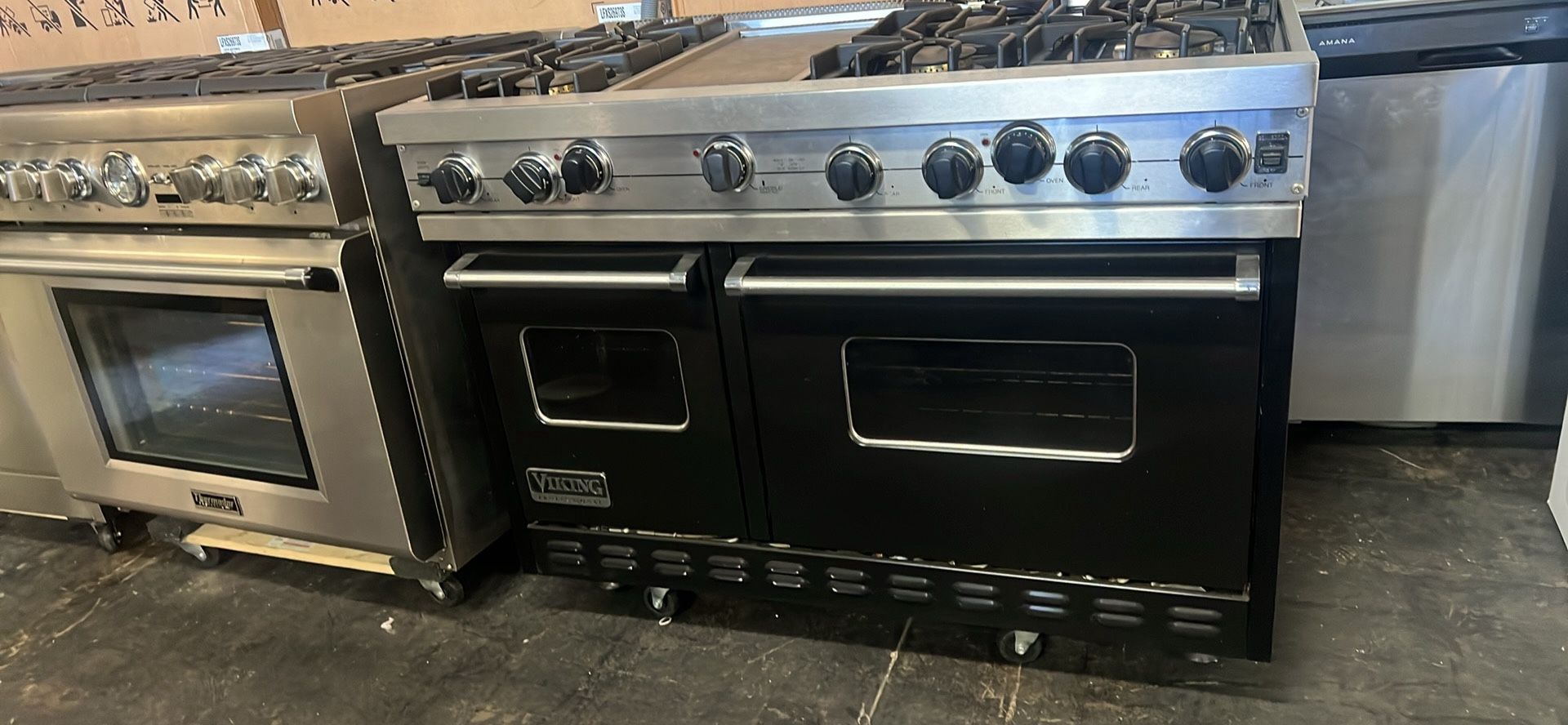 Viking 48”Wide All Gas Range Stove Gloss Black With Griddle
