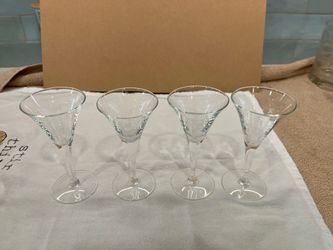 Elegant glassware in excellent condition