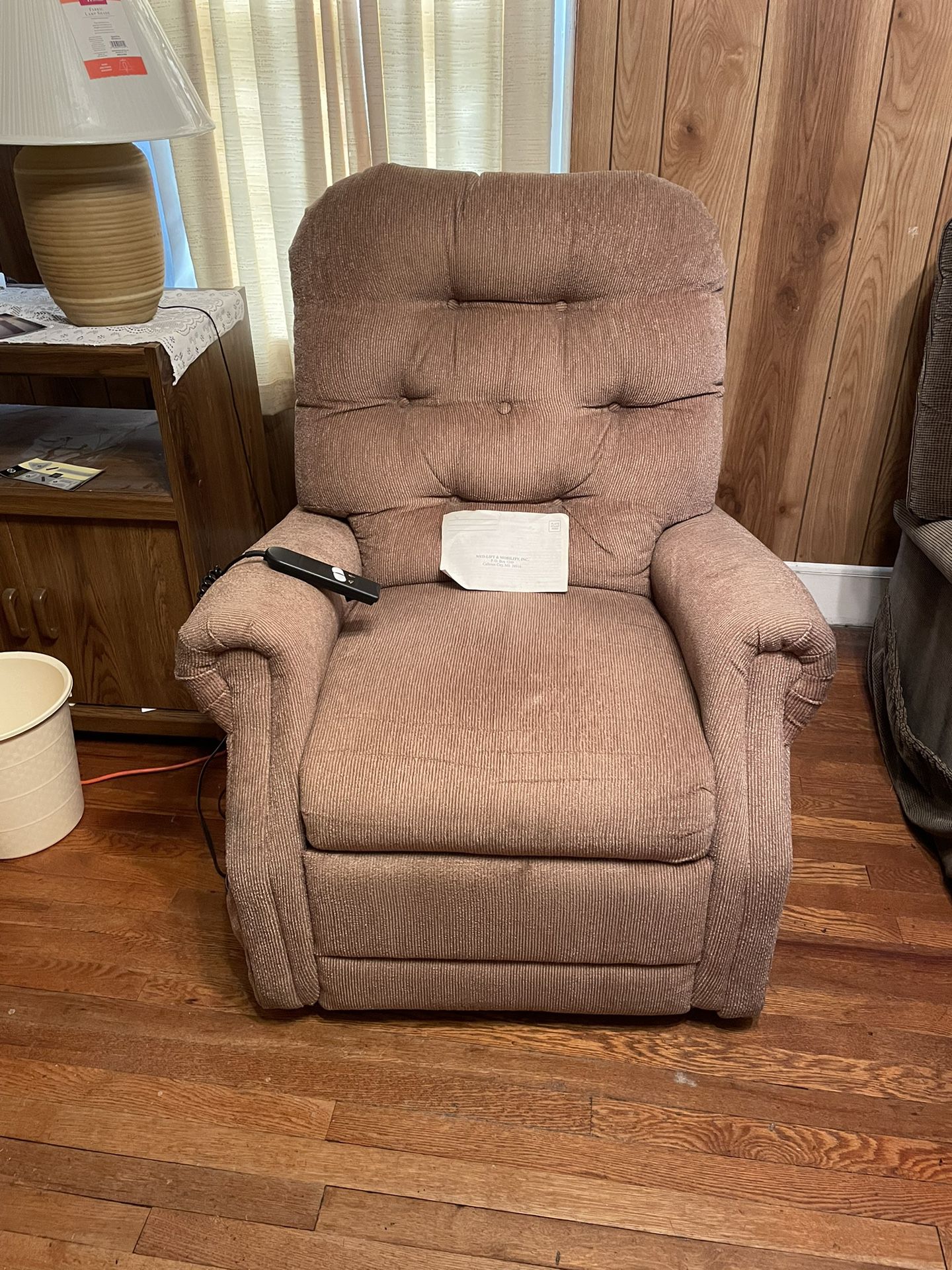Gently Used Help Chair And Couch