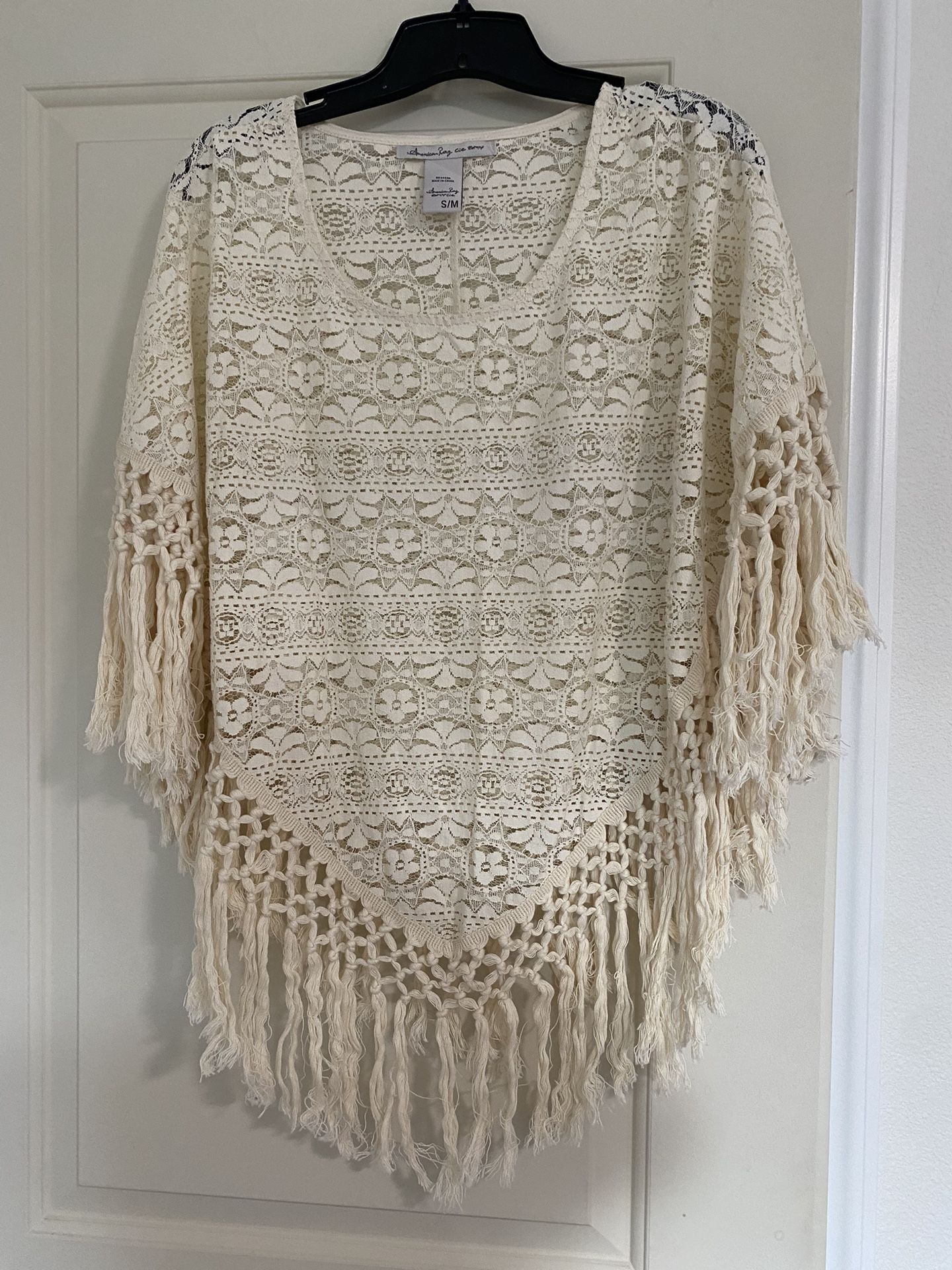 Lace Poncho S/M