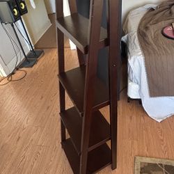 Ladder shelf