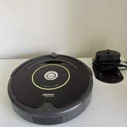 iRobot Roomba 650 Robot Vacuum Cleaner (READ DESCRIPTION)