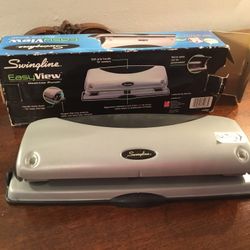 Swingline Easy View Desktop Punch