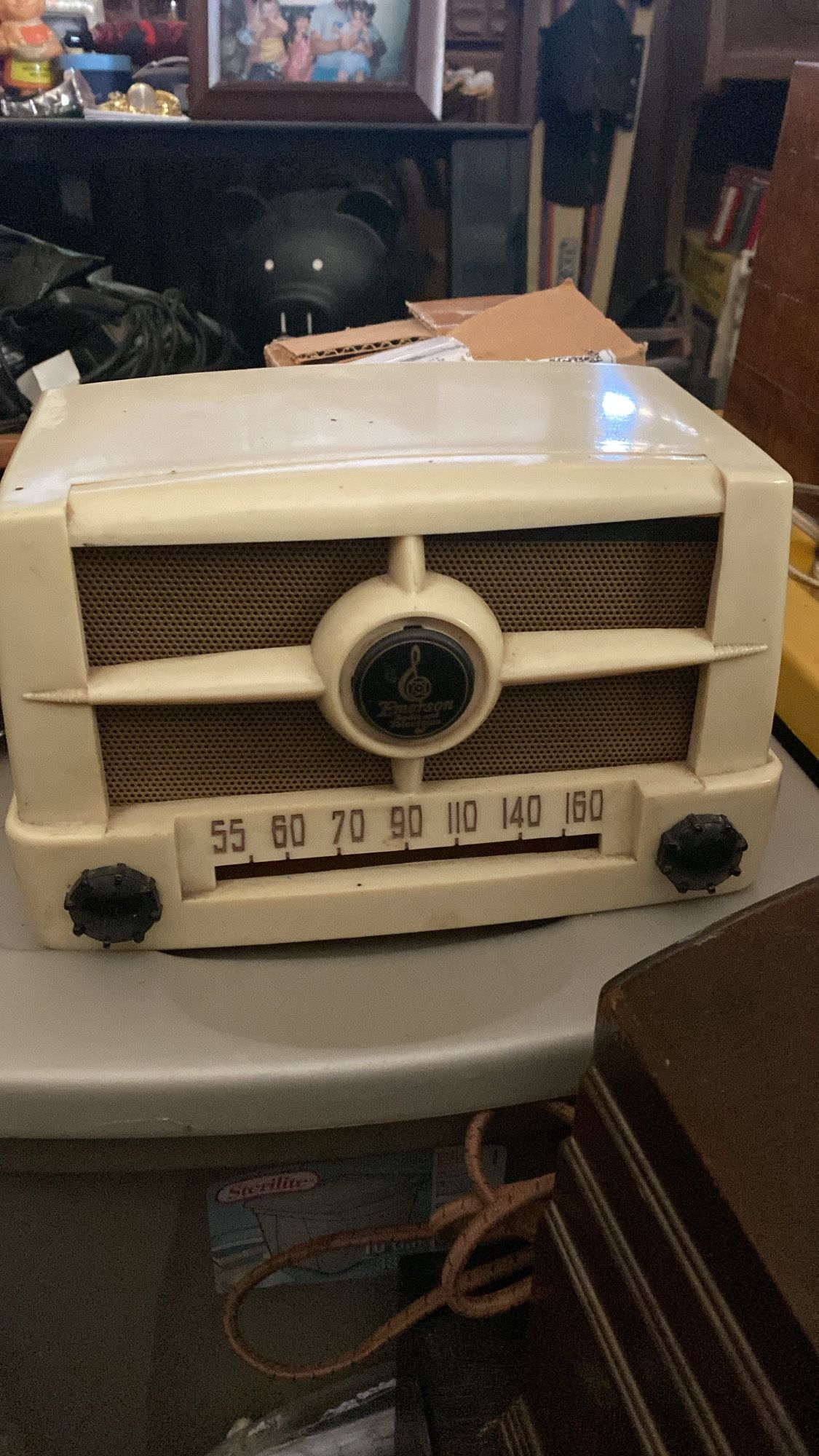 Vintage Emerson 587 Series B Am Radio Receiver 