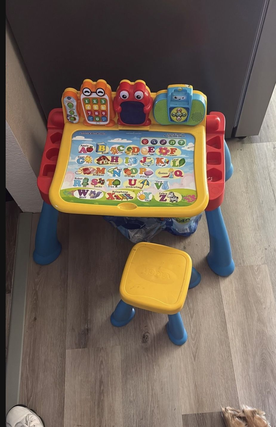 Touch And Learn Activity Desk