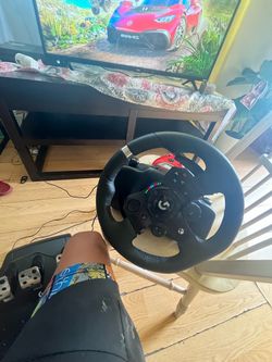 G23 logictech gaming steering wheel for pc or any Xbox