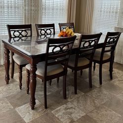 Dining Room Table 