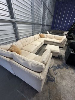 9pc Modular  Sectional Sofa/ Couch (We Deliver) 