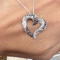 925 White And Black Diamond Heart Pendant Necklace 