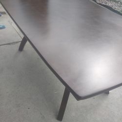 Mohagony Dark Table