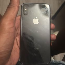 iPhone Xr Brand New Comes With Charger 