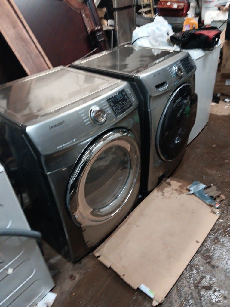 Silver Frontload Washer Dryer Set