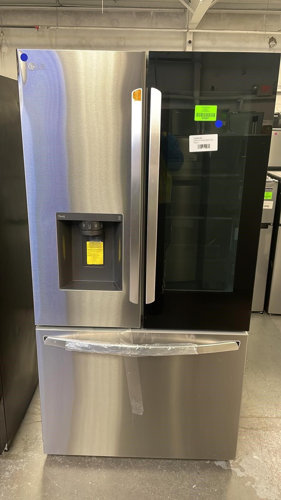 LG LRFOC2606S InstaView 25.5-cu ft Refrigerator