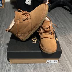 Ugg M/Neumel Size 10