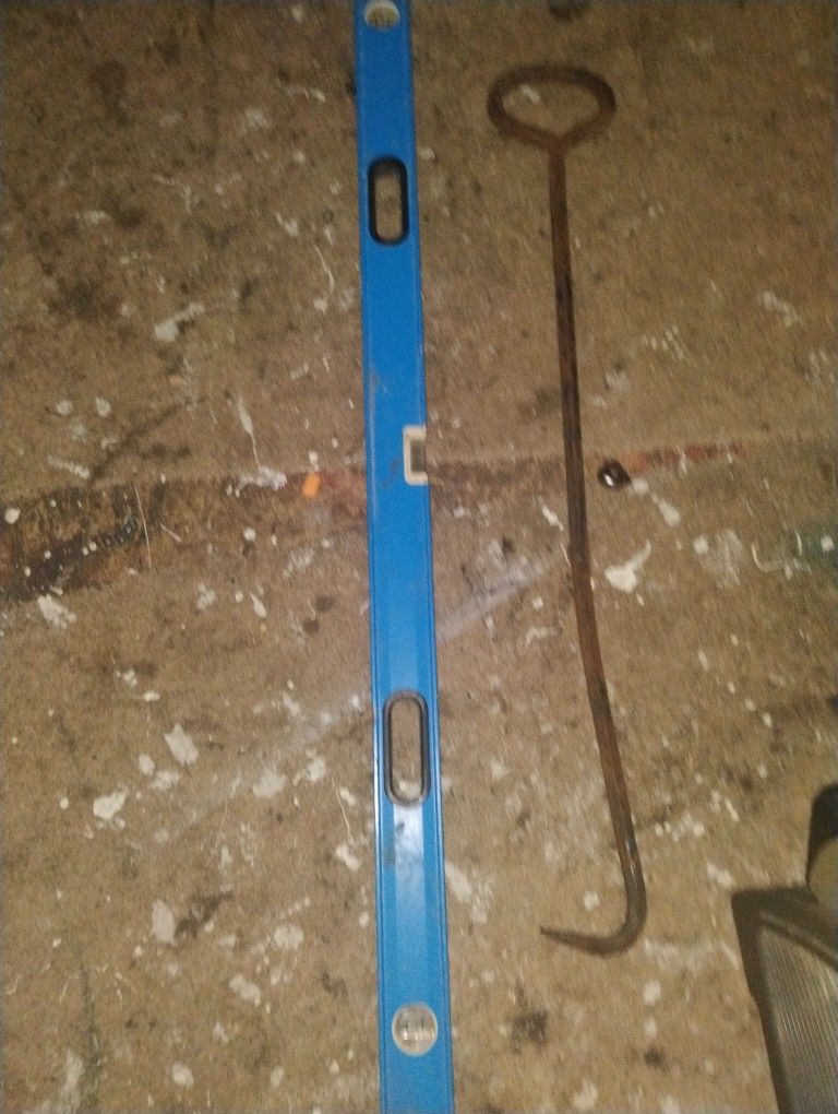 Pry Bar And Level