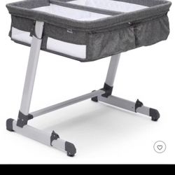 Twin Bedside Bassinet 