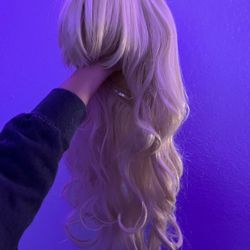 long blonde wig