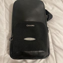 Cuadra Messenger Bag