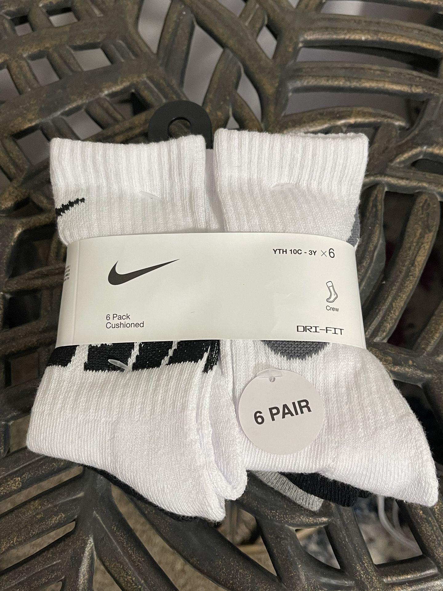 NIKE YOUTH CREW SOCKS