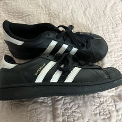 Used Mens Adidas Size 6 $15.. 