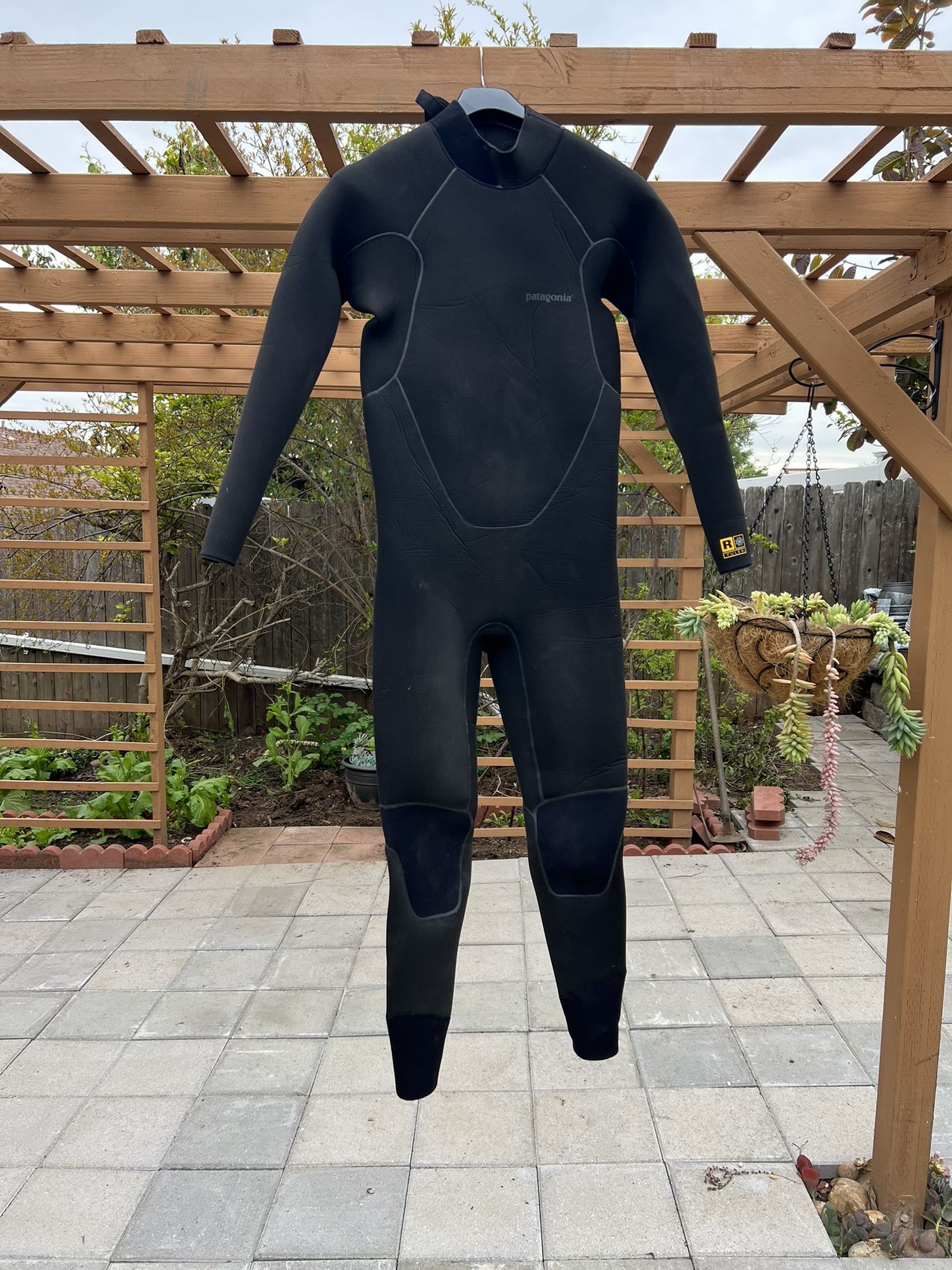 Men’s Patagonia R3 Yulex Back-zip WetSuit Size MS