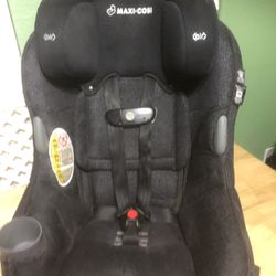 Convertible child car seat for infants and toddler