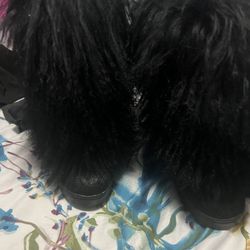Real Bear Paw Furry Boots Size 8