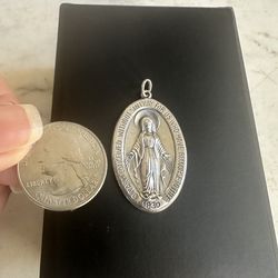Vintage 925 Sterling silver Virgin Mary pendant, hallmarked Sterling w/ infinity sign , not small !