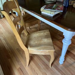 Set of dining room chairs