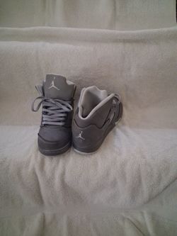 Air Jordan 5 retro wolf gray size 3y